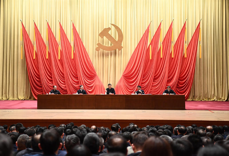 3月1日，2019年春季學(xué)期中央黨校（國(guó)家行政學(xué)院）中青年干部培訓(xùn)班在中央黨校開班。中共中央總書記、國(guó)家主席、中央軍委主席習(xí)近平在開班式上發(fā)表重要講話。
